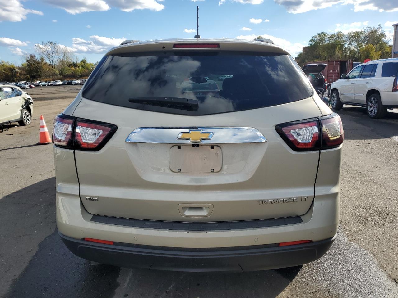 2015 Chevrolet Traverse Lt - Image 6