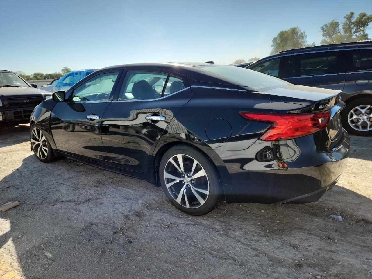 2017 Nissan Maxima 3.5S - Фото 2