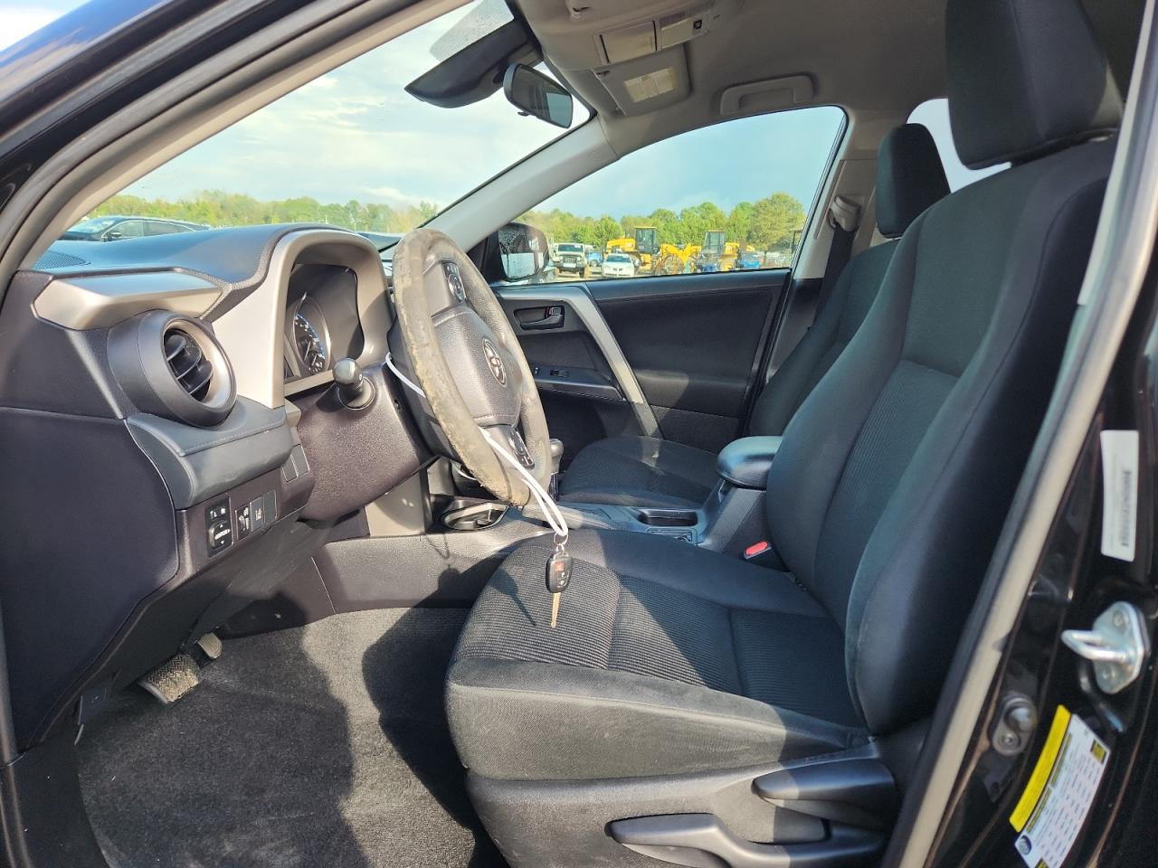 2017 Toyota Rav4 Le - Image 7