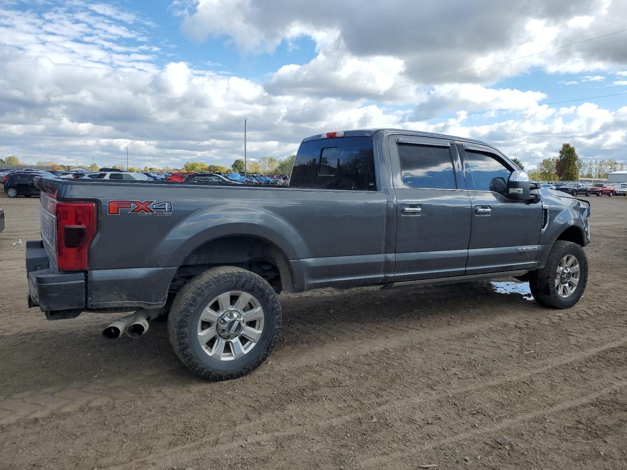 2017 Ford F350 Super Duty - Image 3