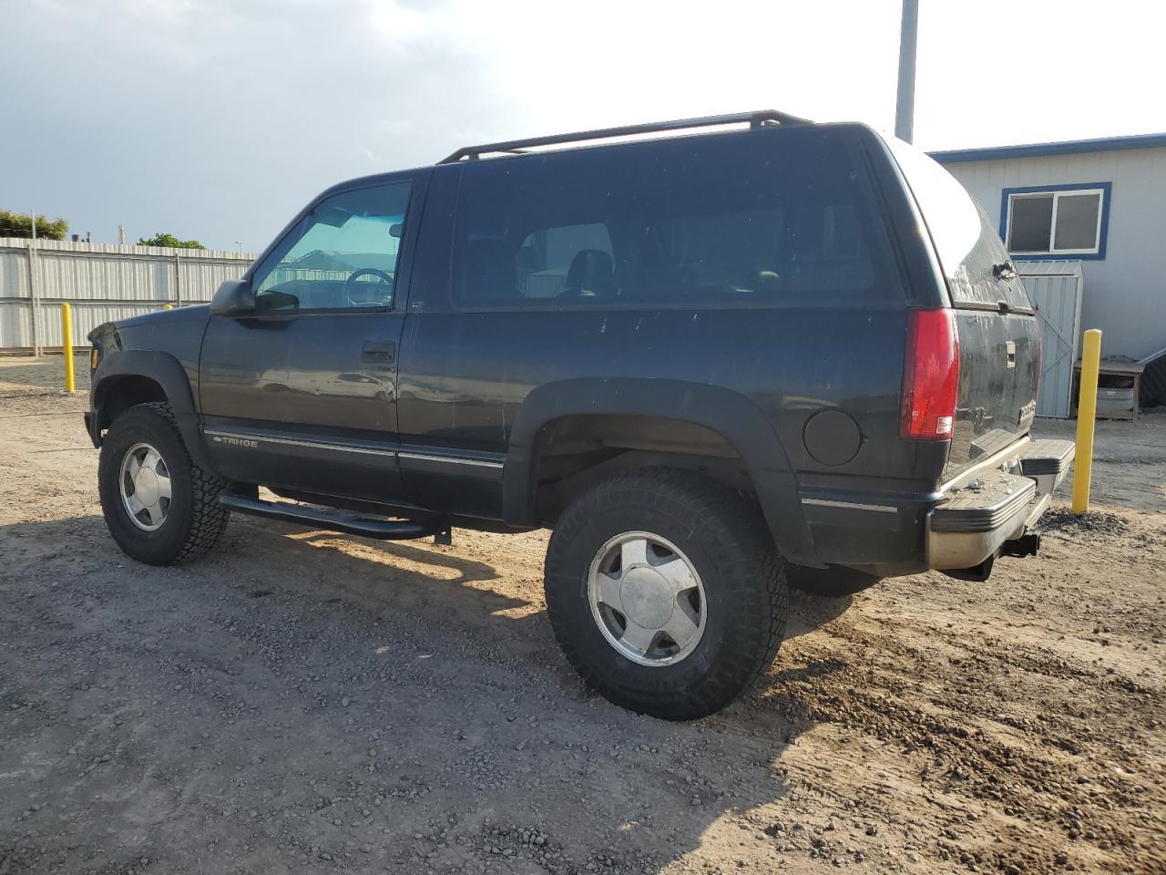 1999 Chevrolet Tahoe K1500 - Фото 2