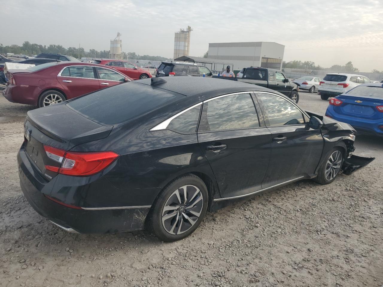 2018 Honda Accord Hybrid Exl - Image 3