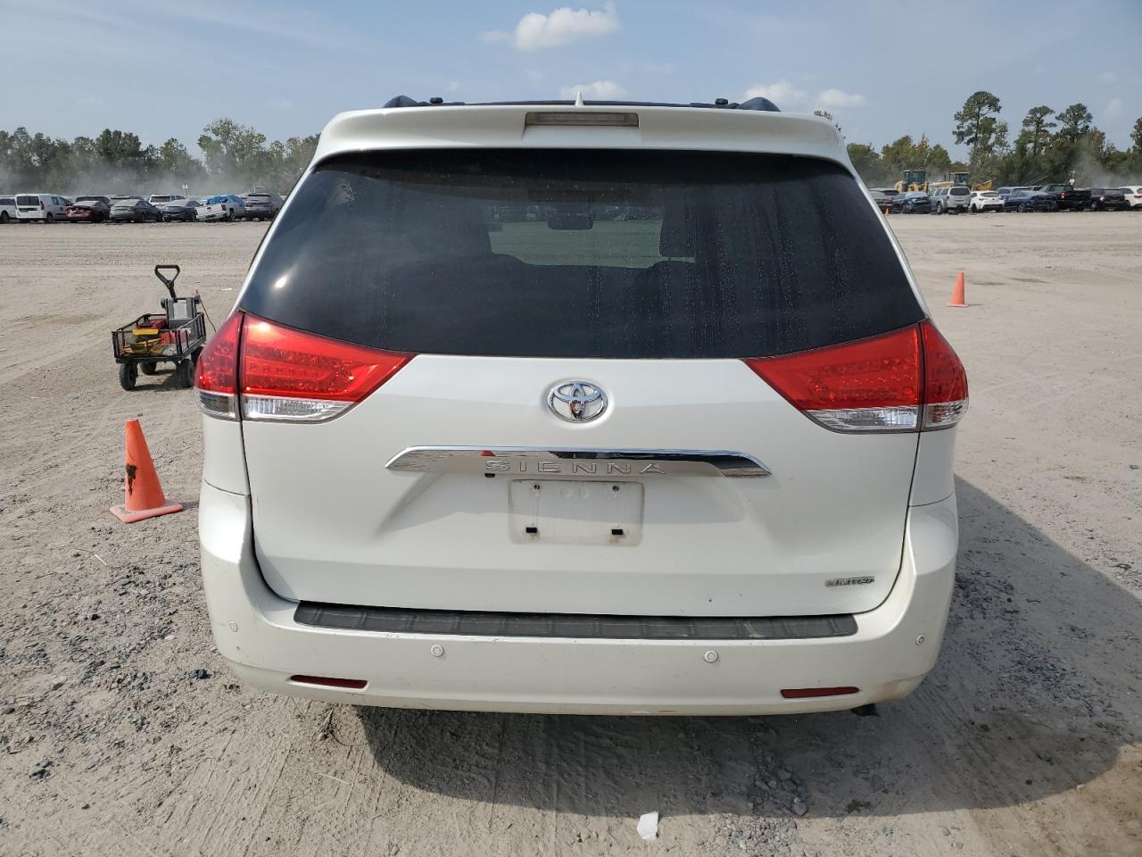 2013 Toyota Sienna Limited 7-Passenger - Фото 6