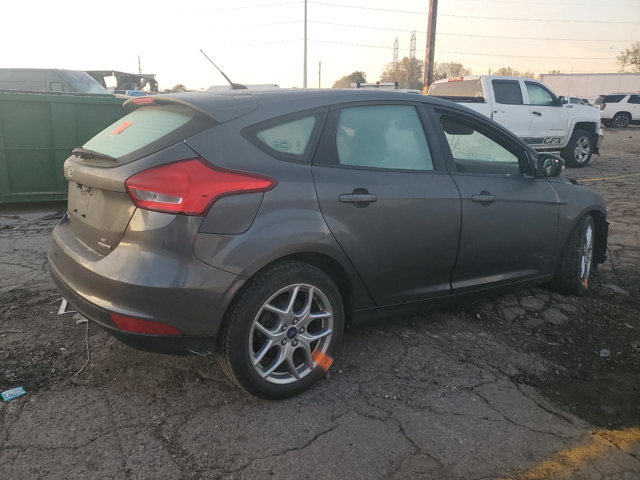 2015 Ford Focus Se - Image 3