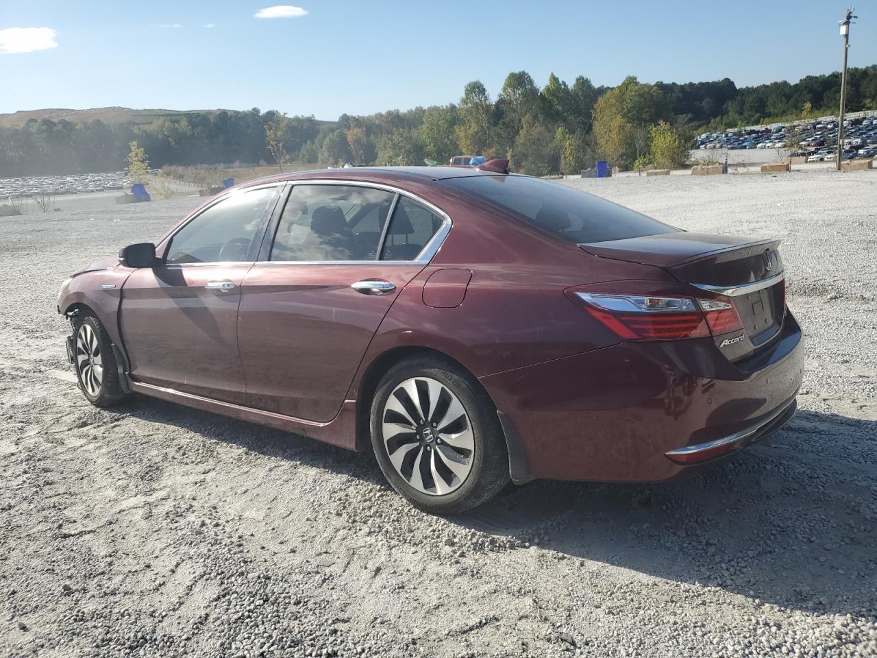 2017 Honda Accord Touring Hybrid - Фото 2
