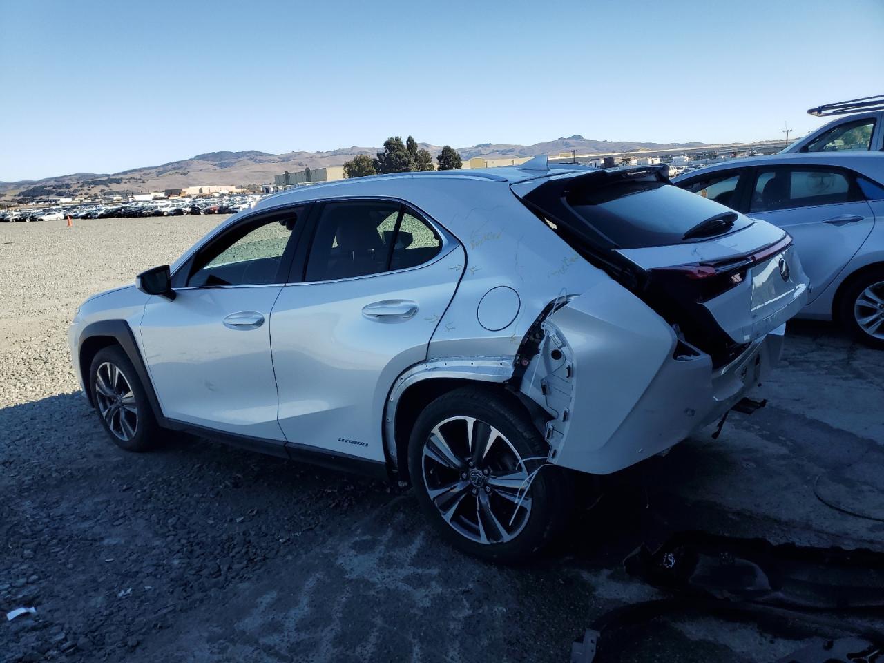 2021 Lexus Ux 250H - Фото 2