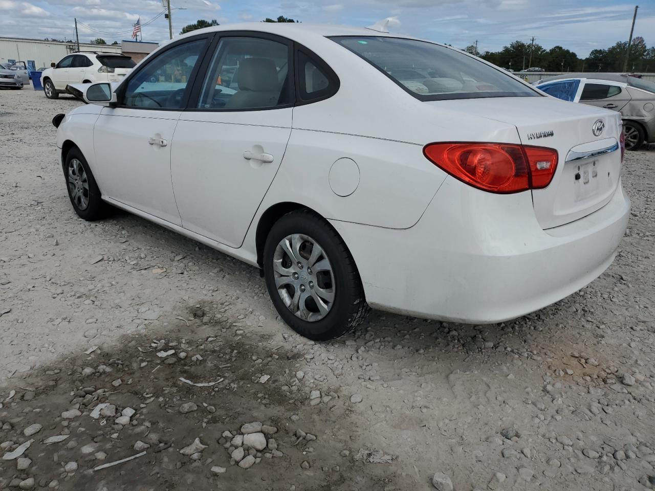 2010 Hyundai Elantra Blue - Image 2