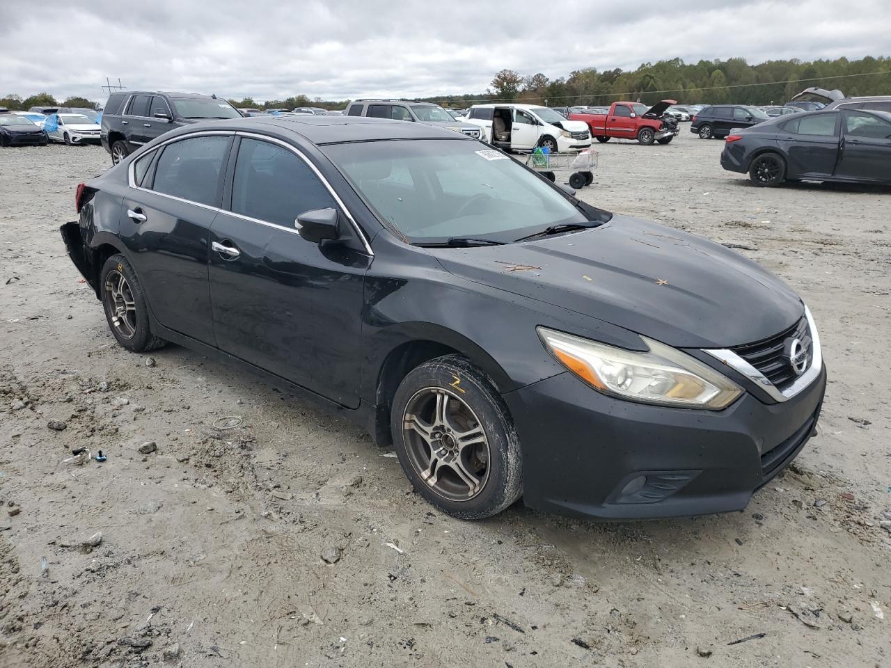 2016 Nissan Altima 2.5 - Image 4