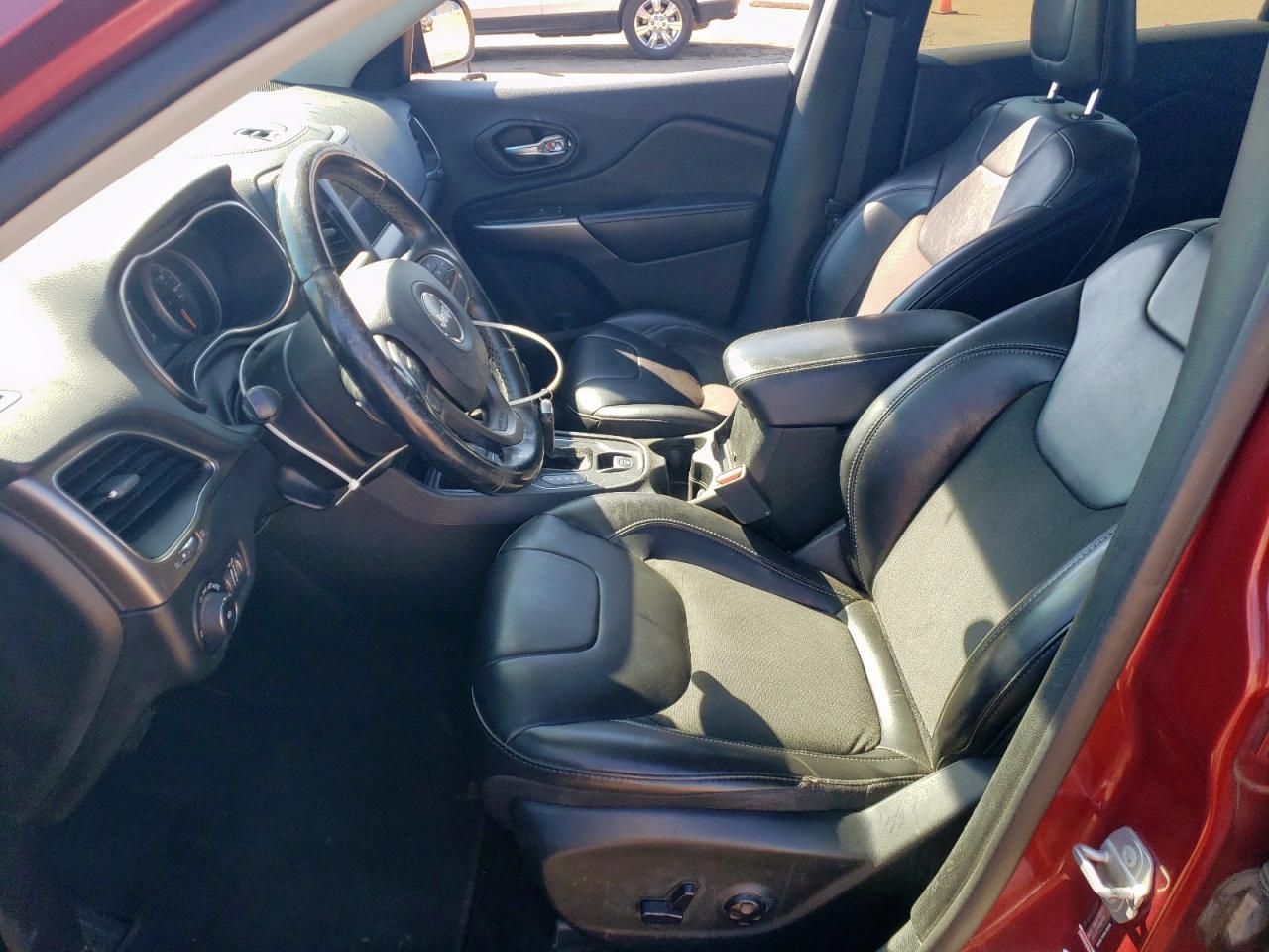 2019 Jeep Cherokee Latitude Plus - Фото 7