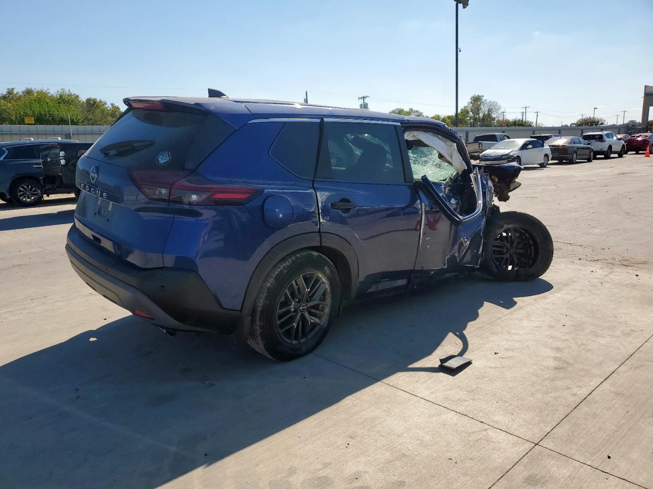 2023 Nissan Rogue S - Image 3