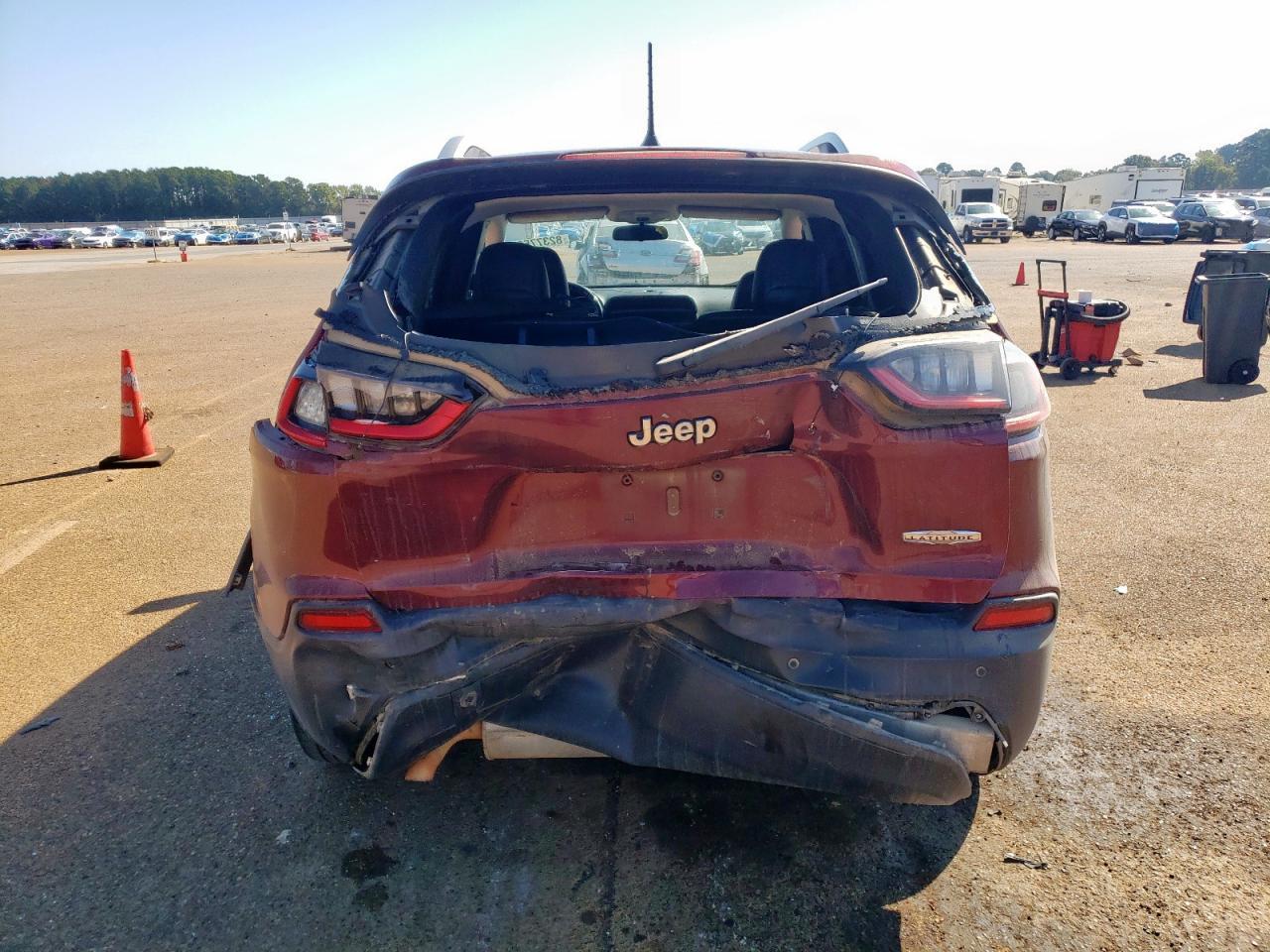 2019 Jeep Cherokee Latitude Plus - Фото 6