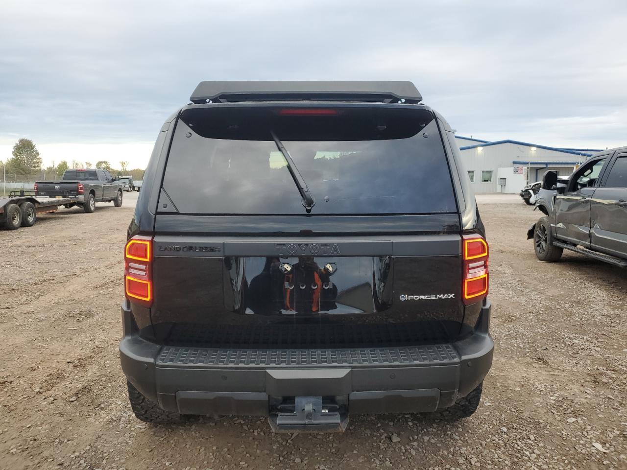 2025 Toyota Land Cruiser Base - Фото 6