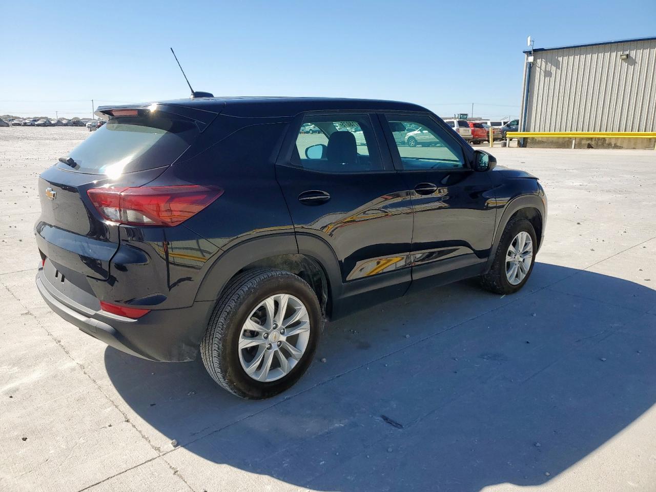 2023 Chevrolet Trailblazer Ls - Image 3