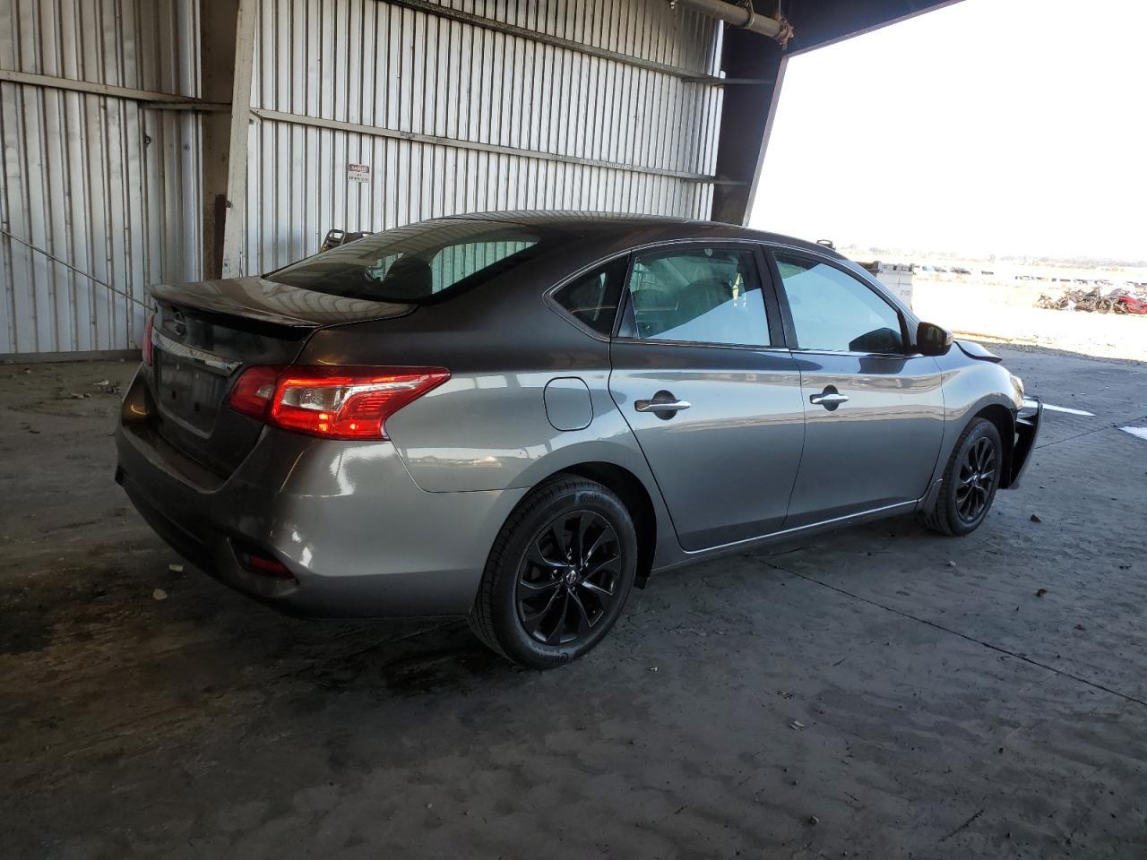 2018 Nissan Sentra S - Фото 3