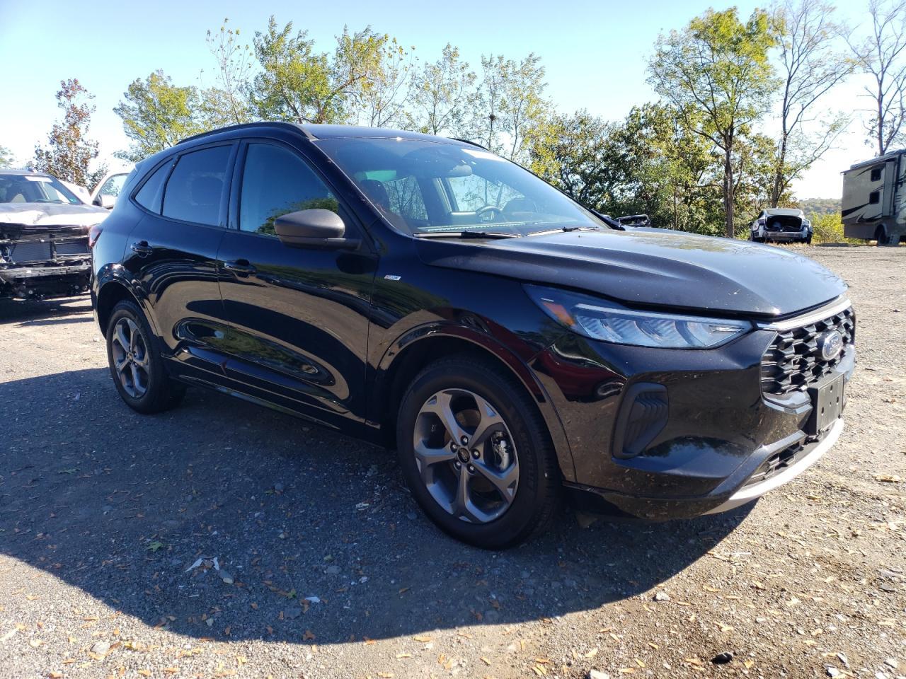 2023 Ford Escape St Line - Image 4