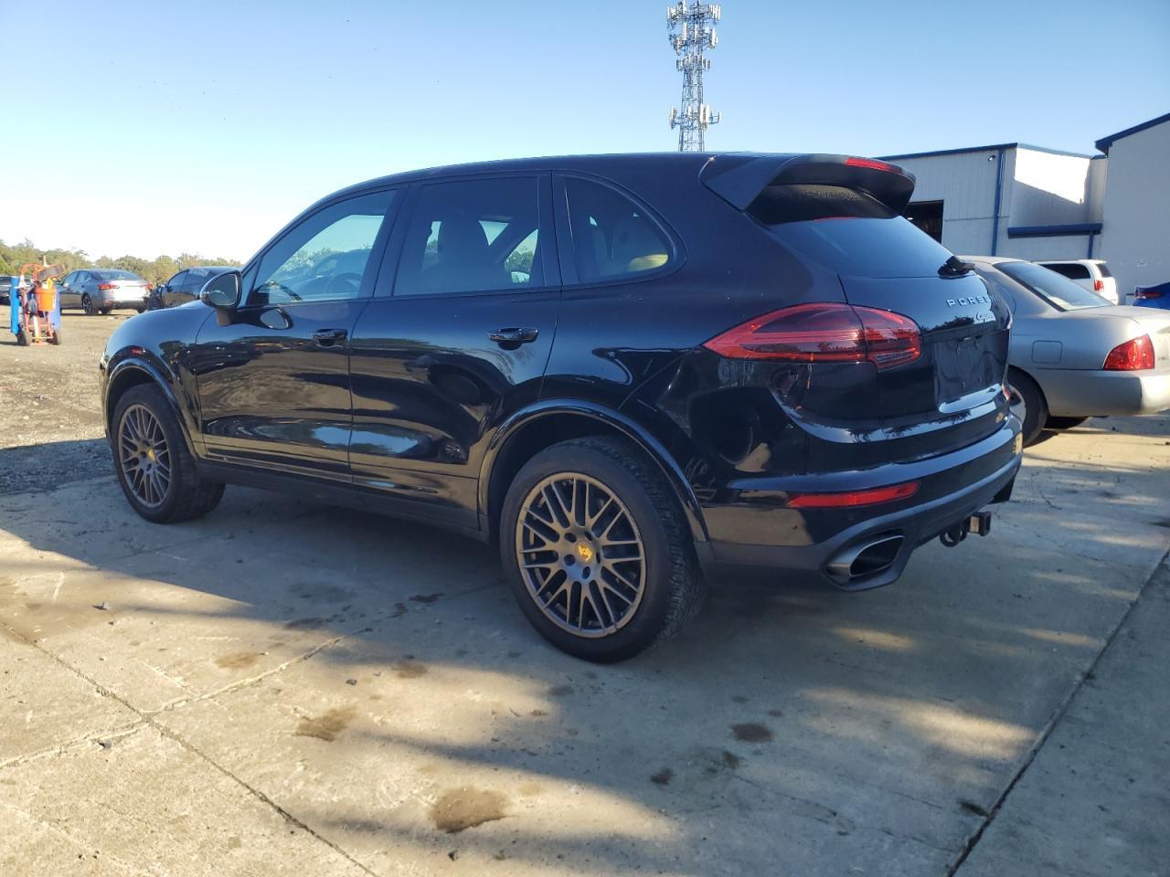 2017 Porsche Cayenne Platinum Edition - Фото 2