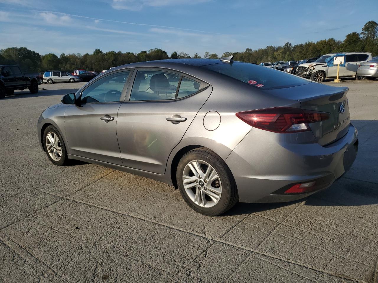 2020 Hyundai Elantra Sel - Фото 2