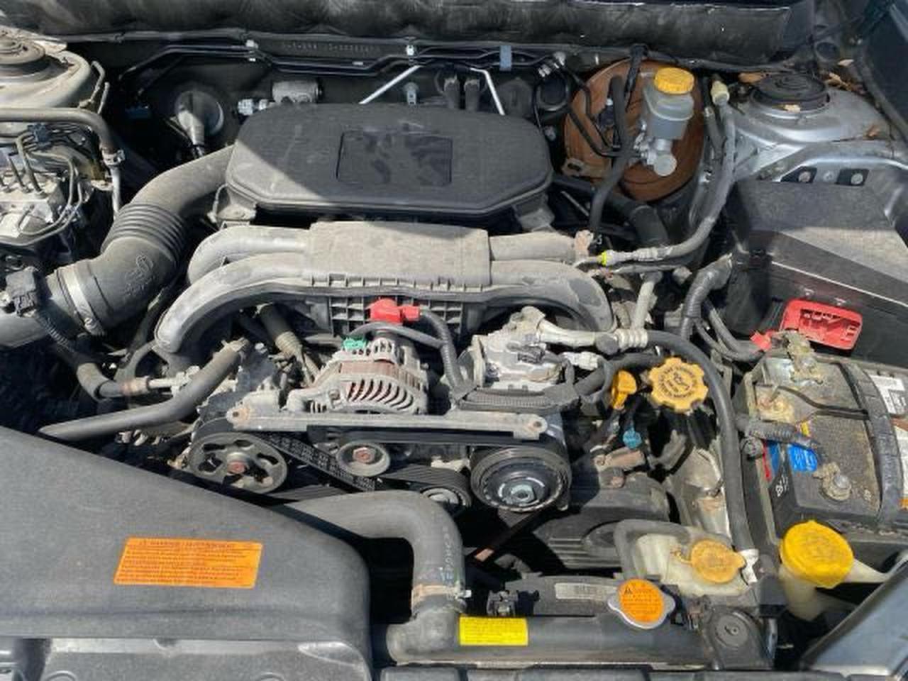 2010 Subaru Outback 2.5I Limited - Image 7
