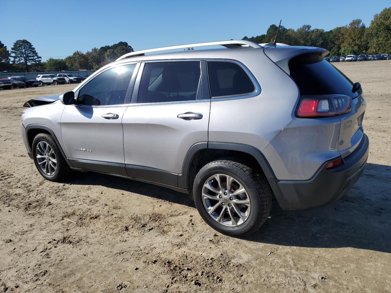 2019 Jeep Cherokee Latitude Plus - Фото 2
