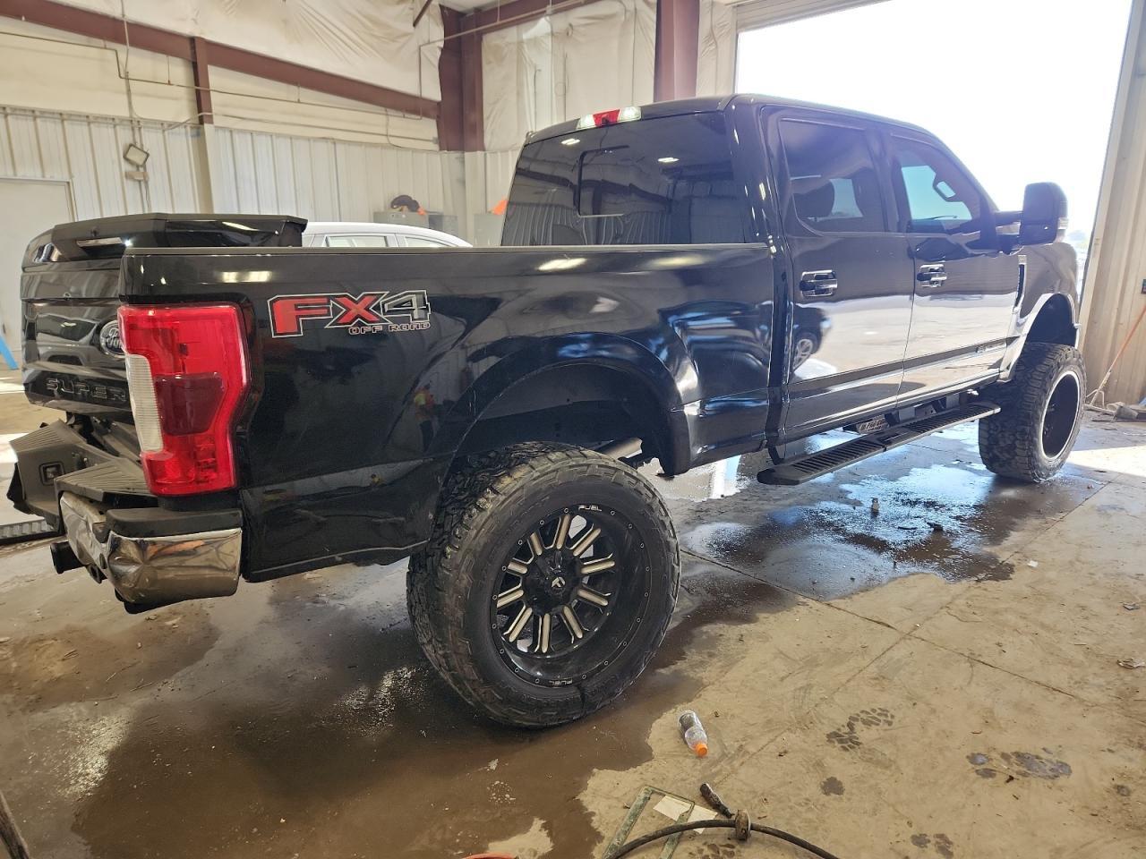 2019 Ford F250 Super Duty - Image 3