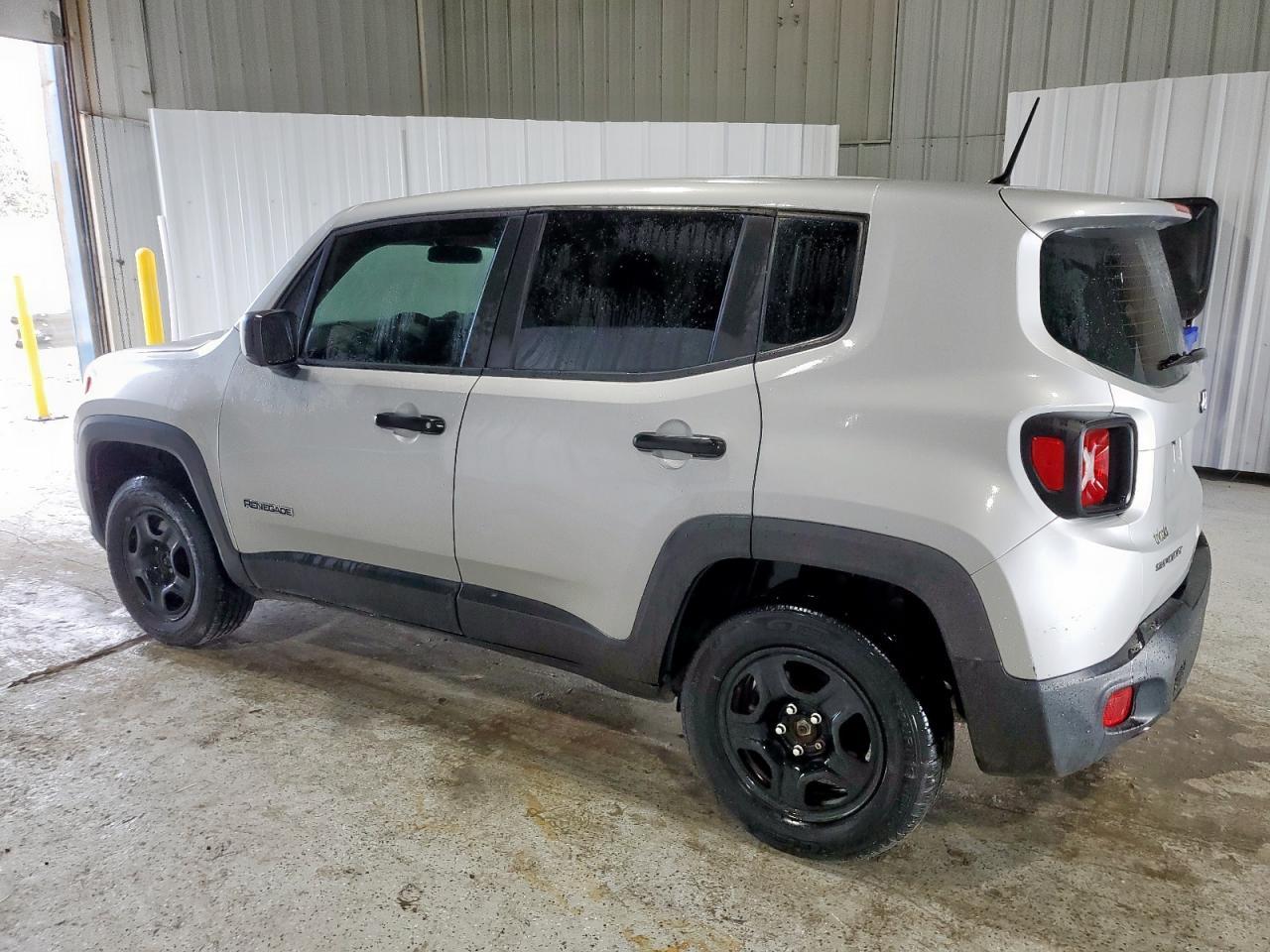 2019 Jeep Renegade Sport - Фото 2