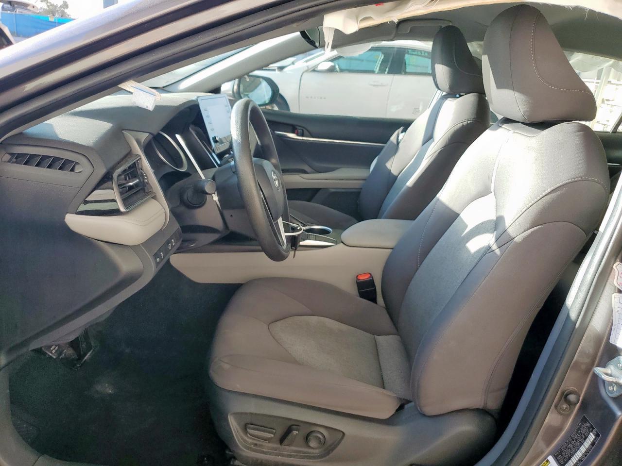 2023 Toyota Camry Le - Фото 7