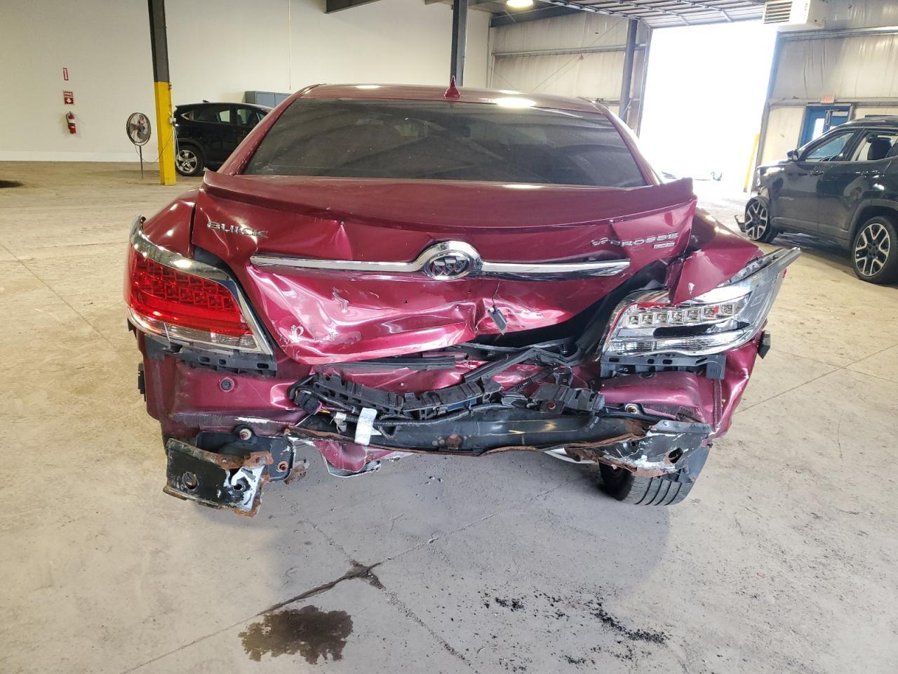 2011 Buick Lacrosse Cxs - Image 6