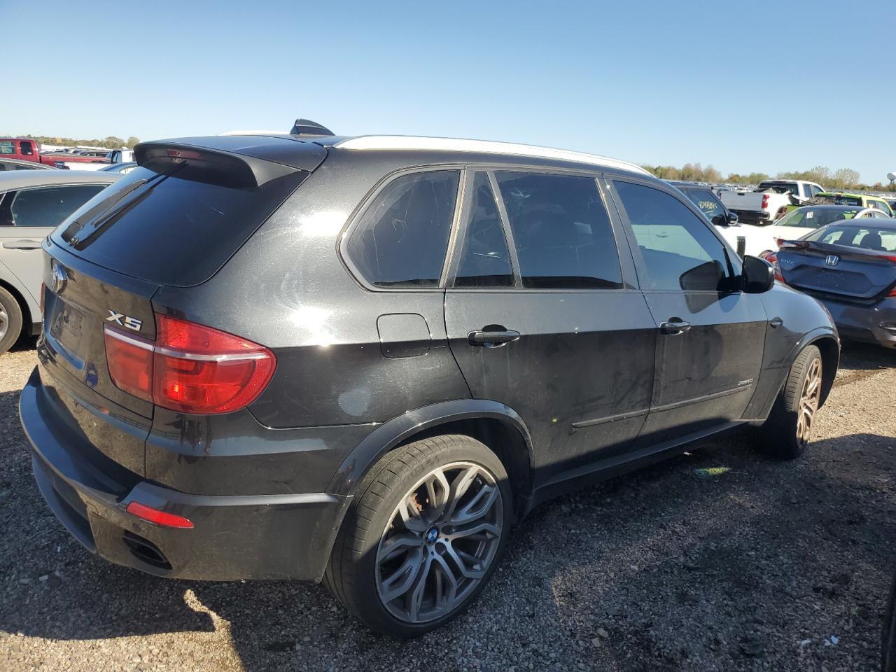 2013 BMW X5 xDrive50I - Image 3