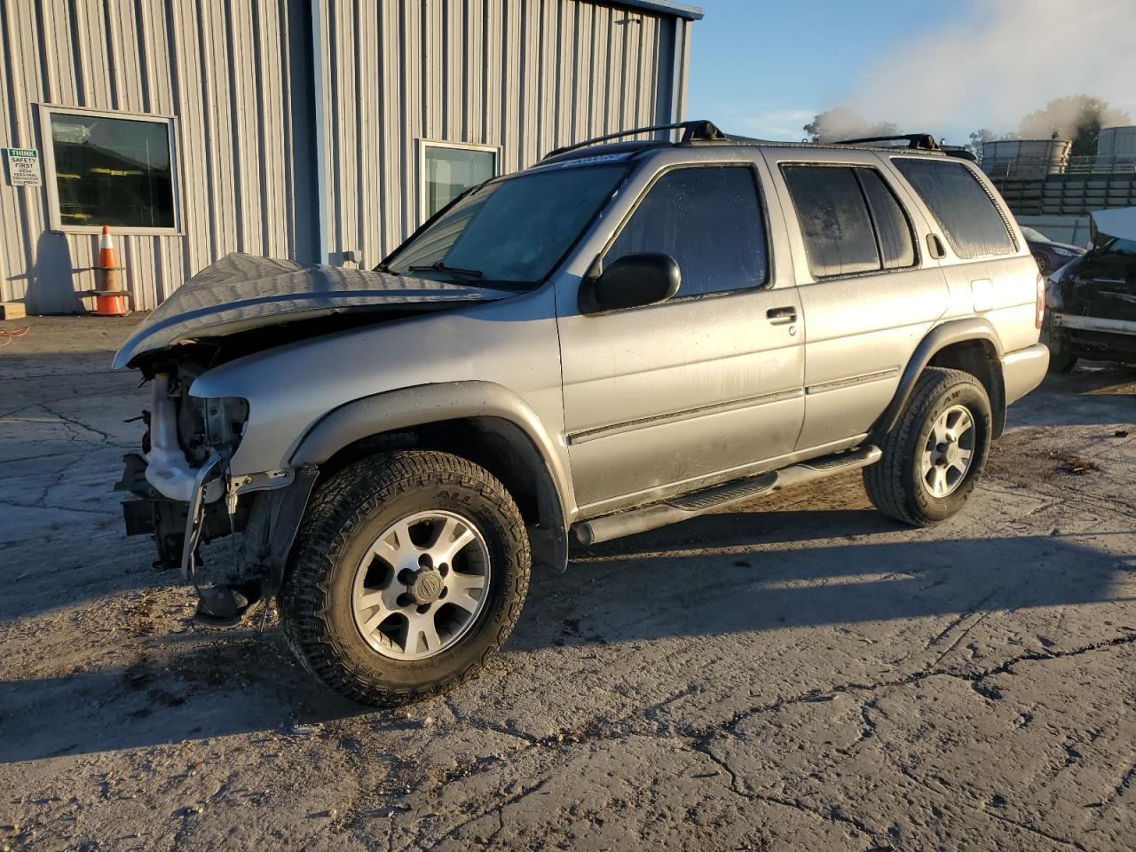 2001 Niss Pathfinder Se