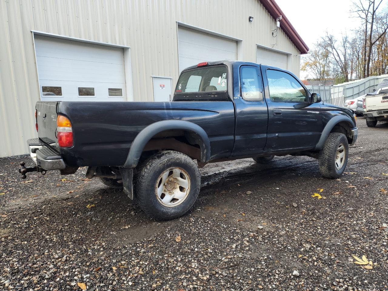 2004 Toyota Tacoma Xtracab - Image 3