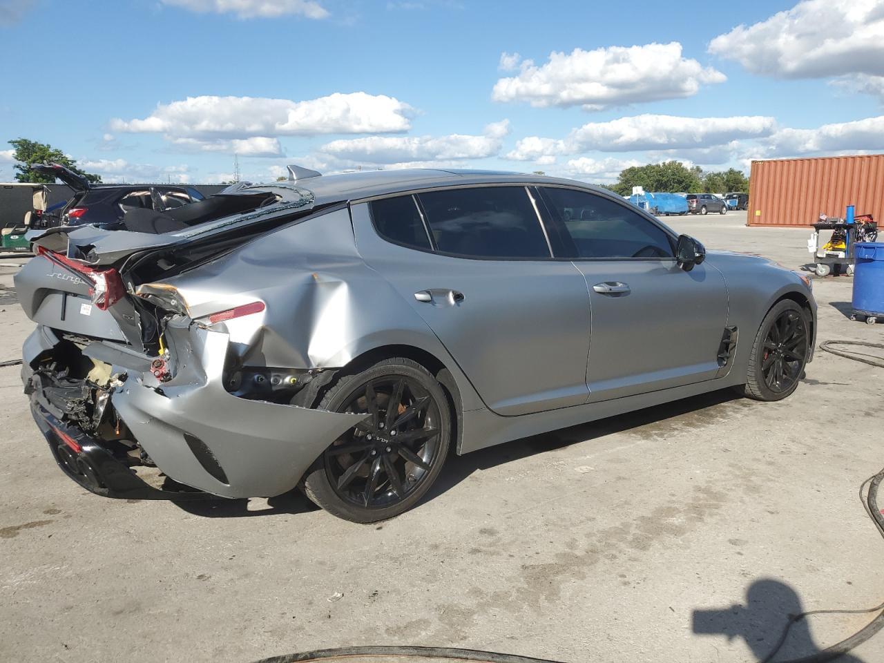 2023 Kia Stinger Gt2 - Фото 3