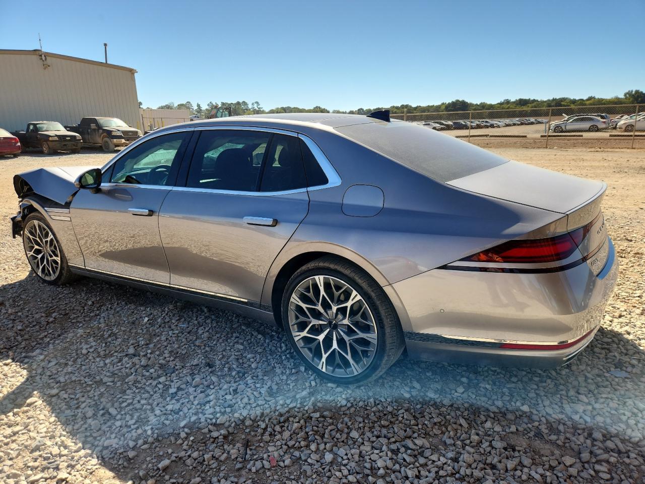 2023 Genesis G90 - Фото 2