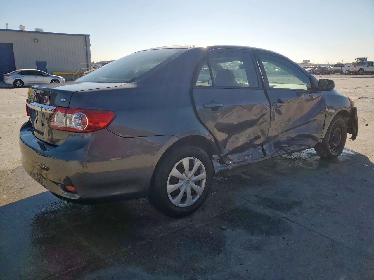 2011 Toyota Corolla Base - Фото 3