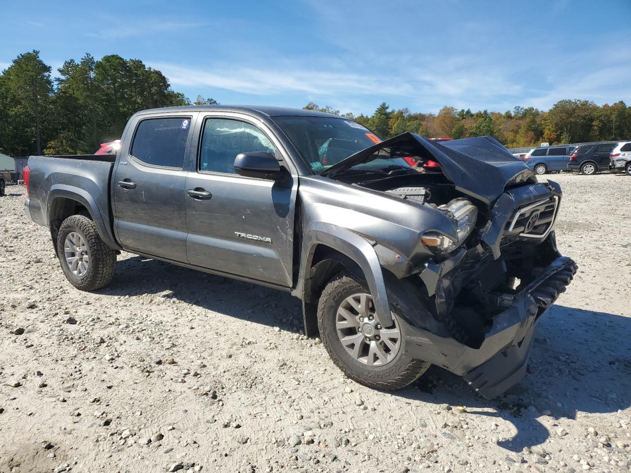 2016 Toyota Tacoma Double Cab - Image 4