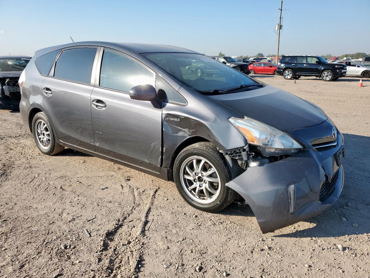 2014 Toyota Prius V - Фото 4