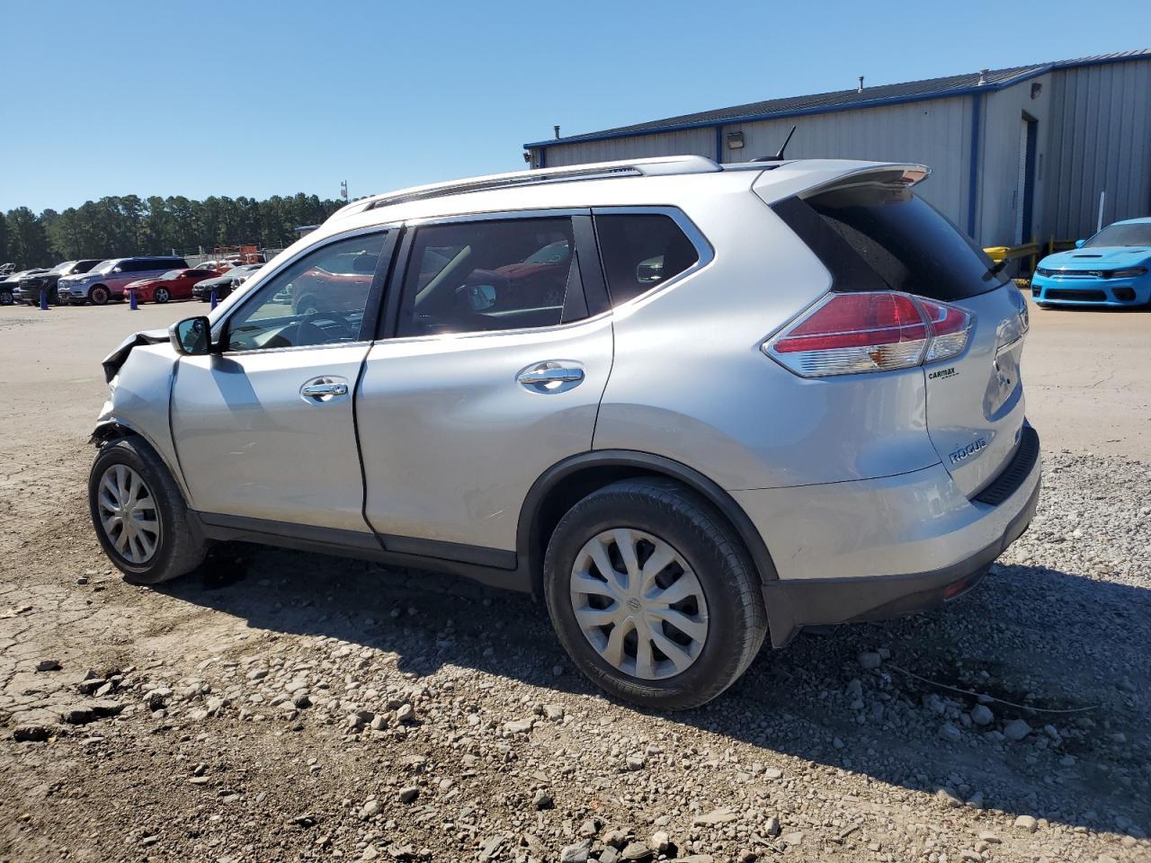 2015 Nissan Rogue S - Фото 2