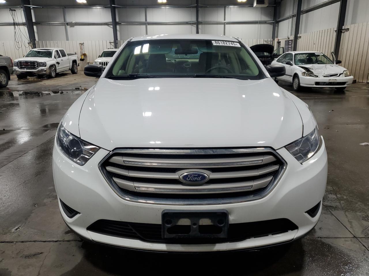 2015 Ford Taurus Se - Фото 5