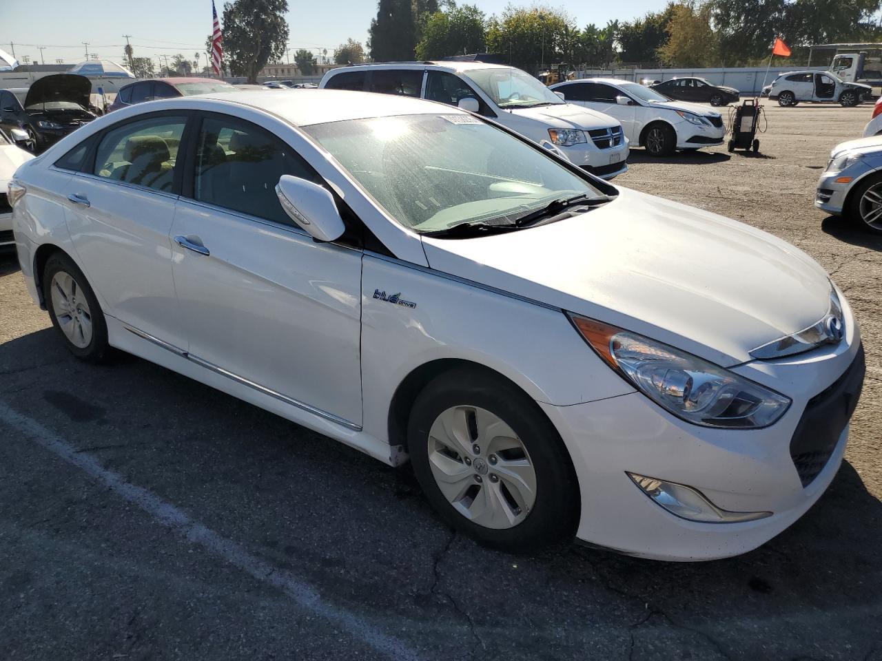 2015 Hyundai Sonata Hybrid - Фото 4