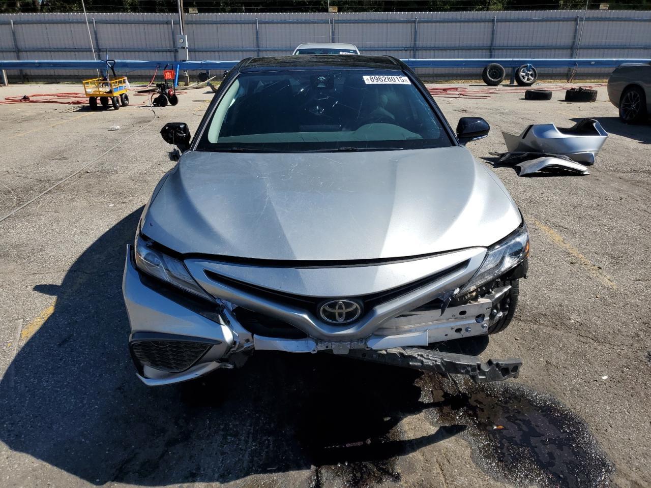 2022 Toyota Camry Xse - Фото 5