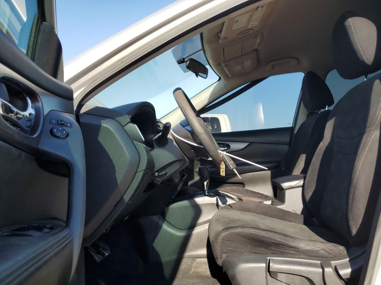 2015 Nissan Rogue S - Фото 7