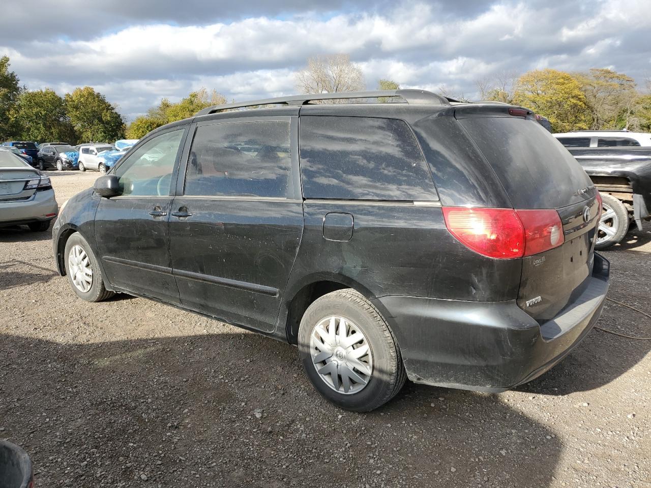 2008 Toyota Sienna Ce - Фото 2