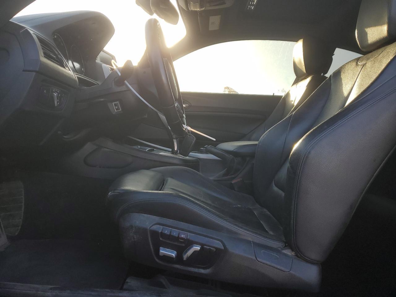 2018 BMW 230Xi - Image 7