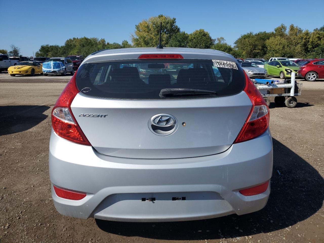 2017 Hyundai Accent Se - Фото 6