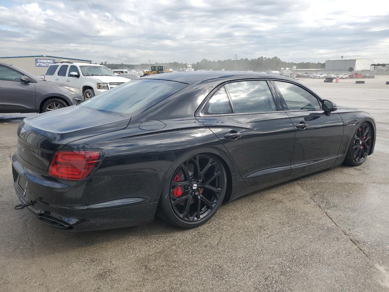 2024 Bentley Flying Spur - Фото 3