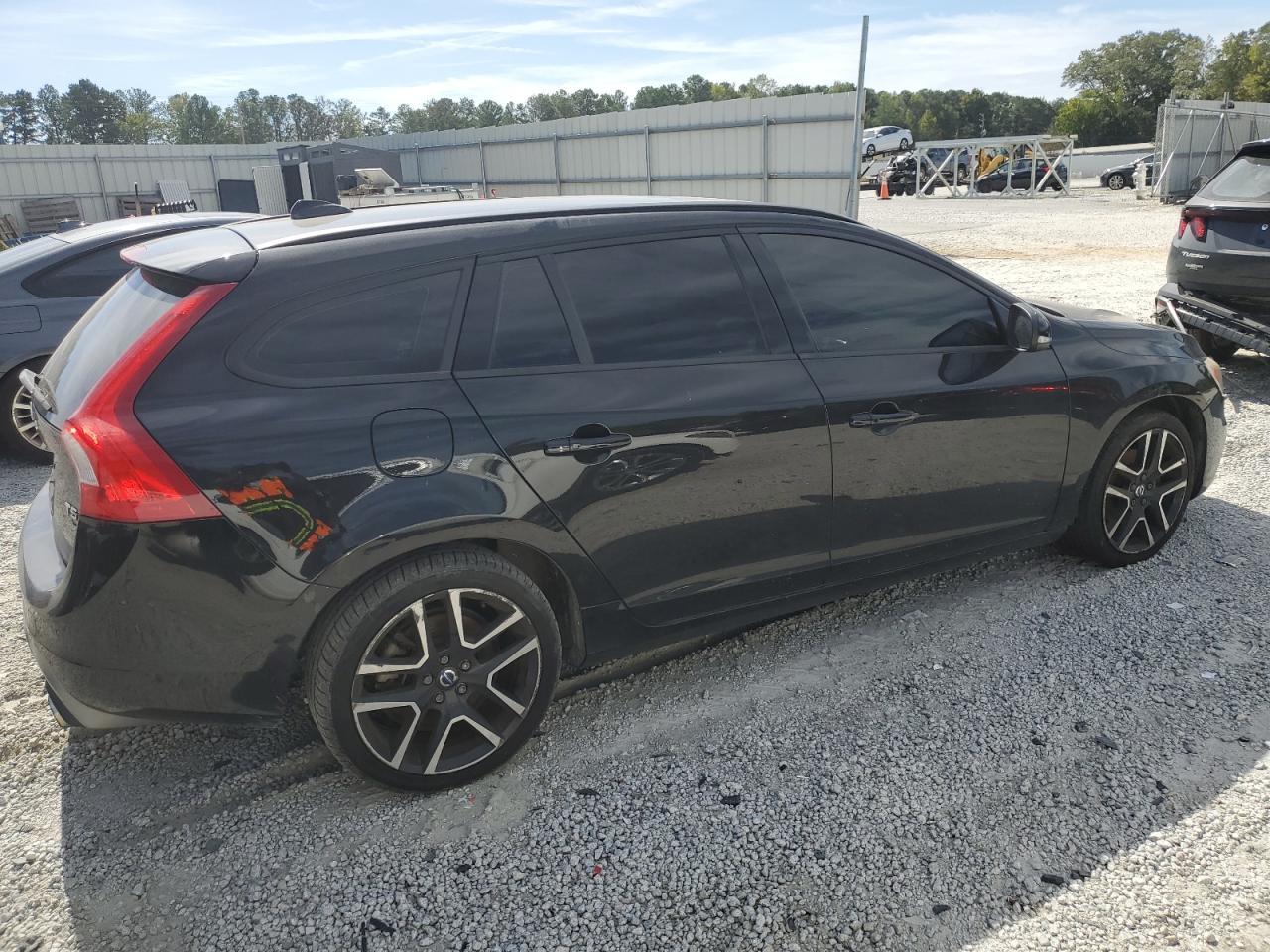 2018 Volvo V60 T5 Dynamic - Image 3