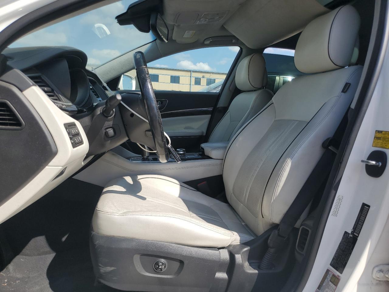 2015 Kia K900 - Image 7