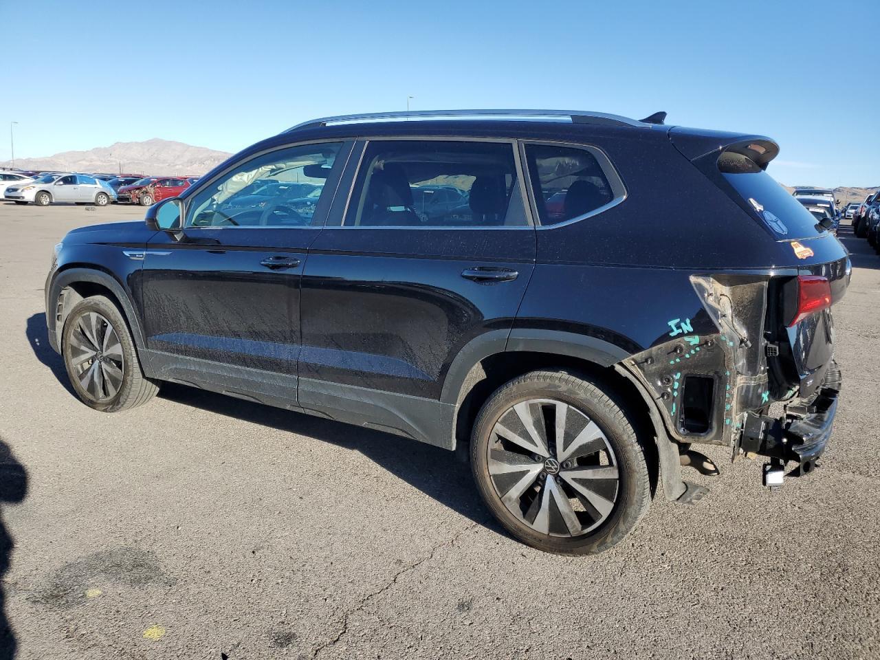 2024 Volkswagen Taos Se - Фото 2