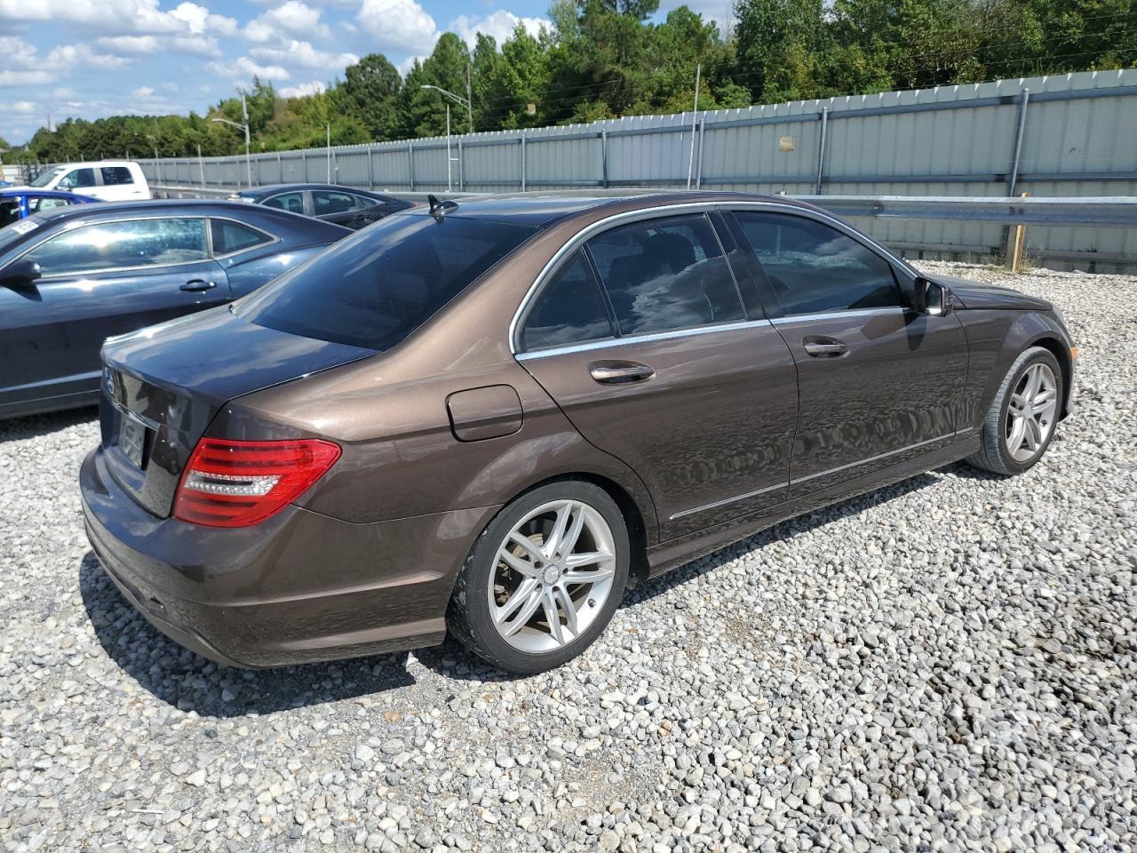 2014 Mercedes-Benz C 250 - Фото 3