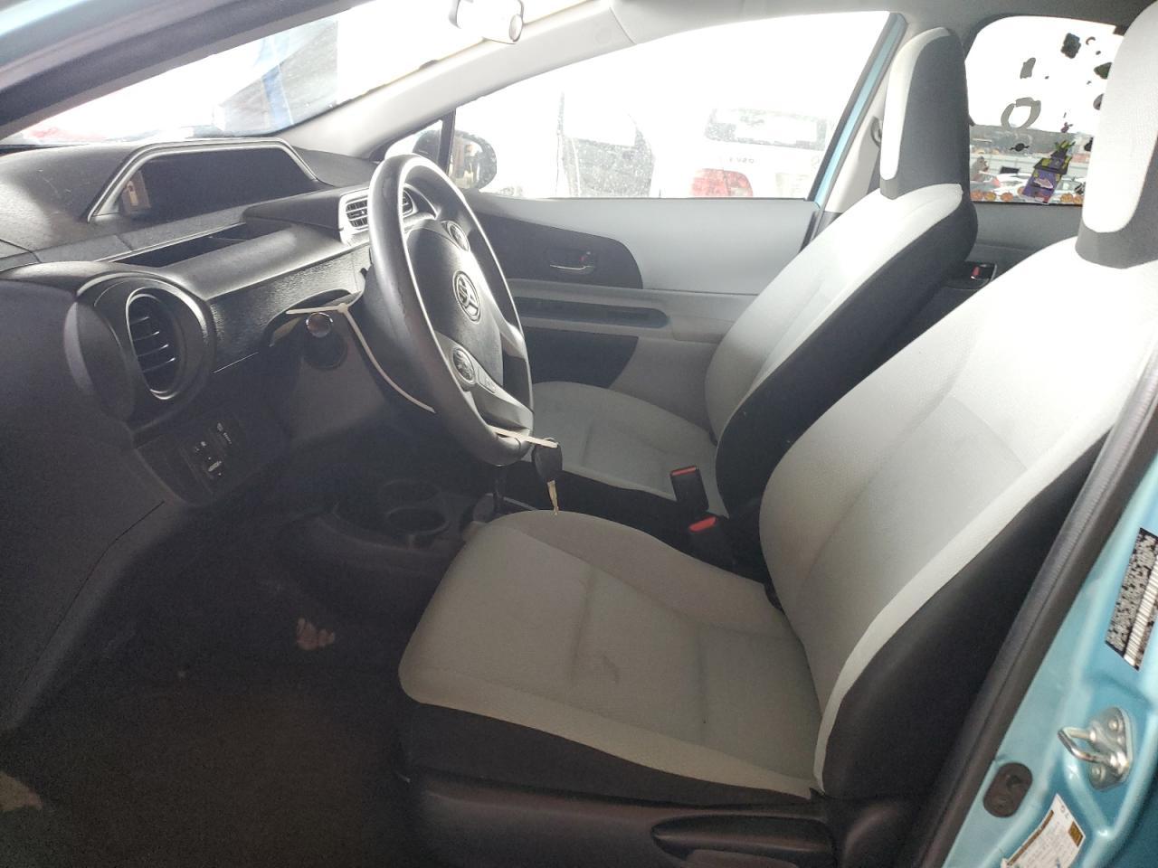 2013 Toyota Prius C - Фото 7