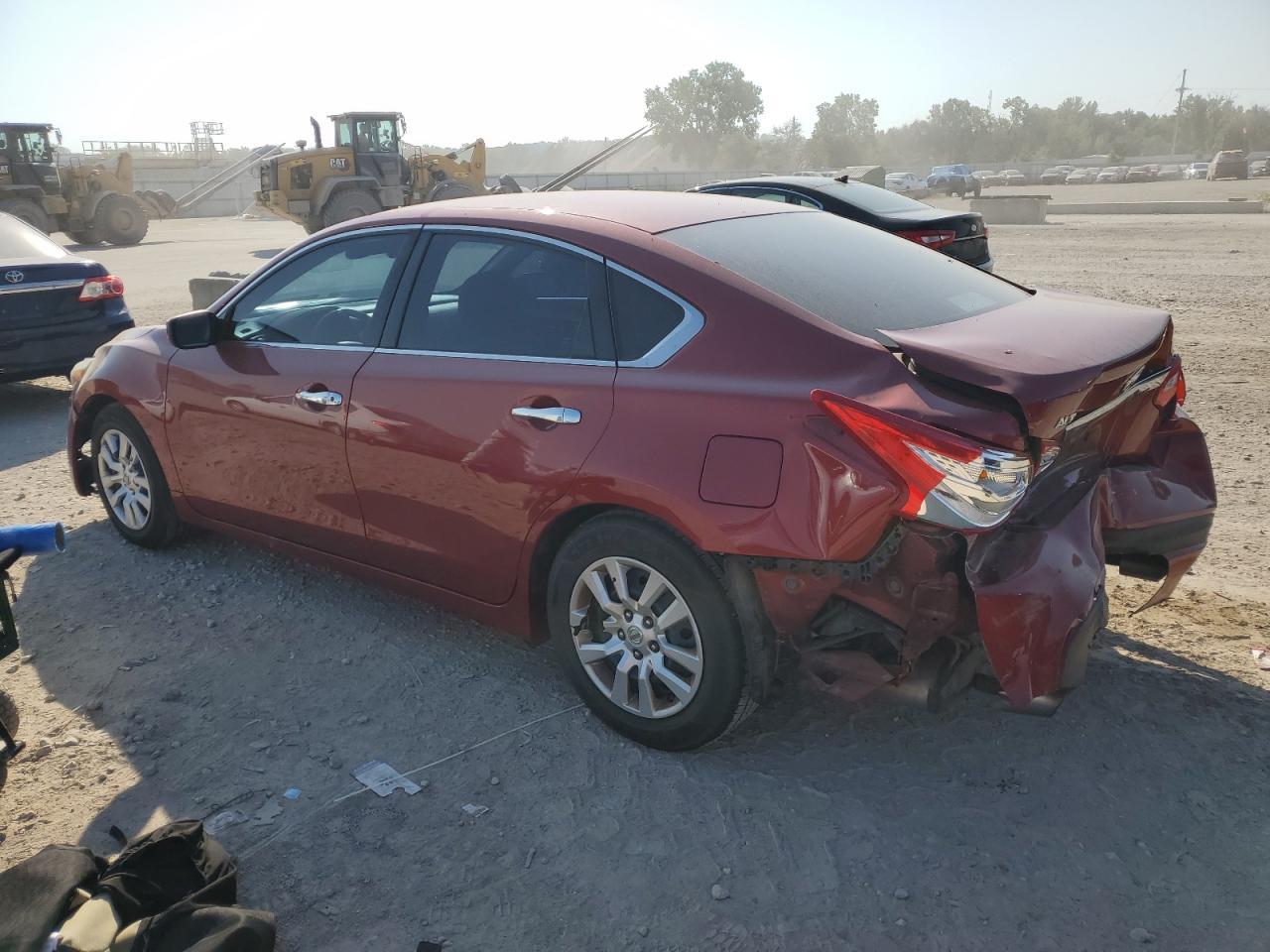 2016 Nissan Altima 2.5 S - Фото 2